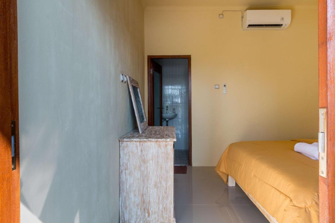 Dicky Guest House 2 Batu Bolong Canggu Esterno foto