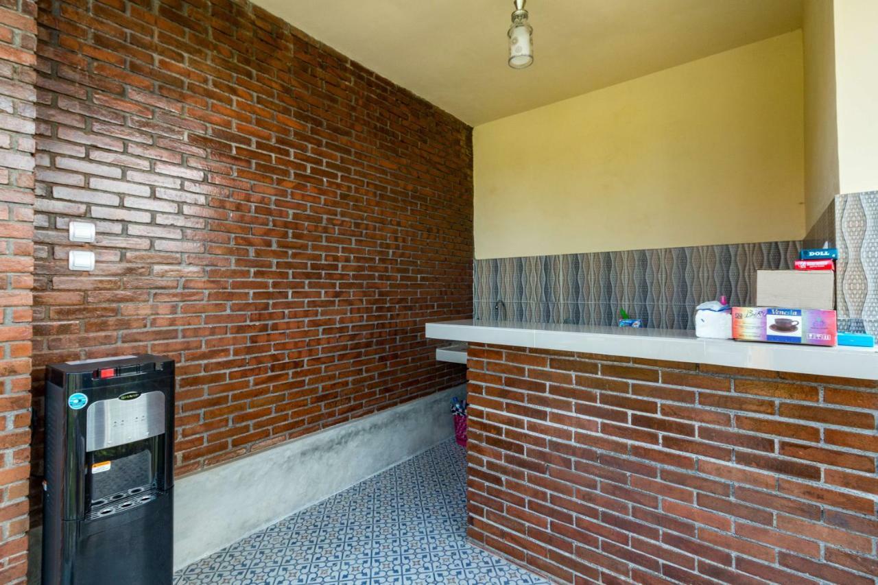 Dicky Guest House 2 Batu Bolong Canggu Esterno foto